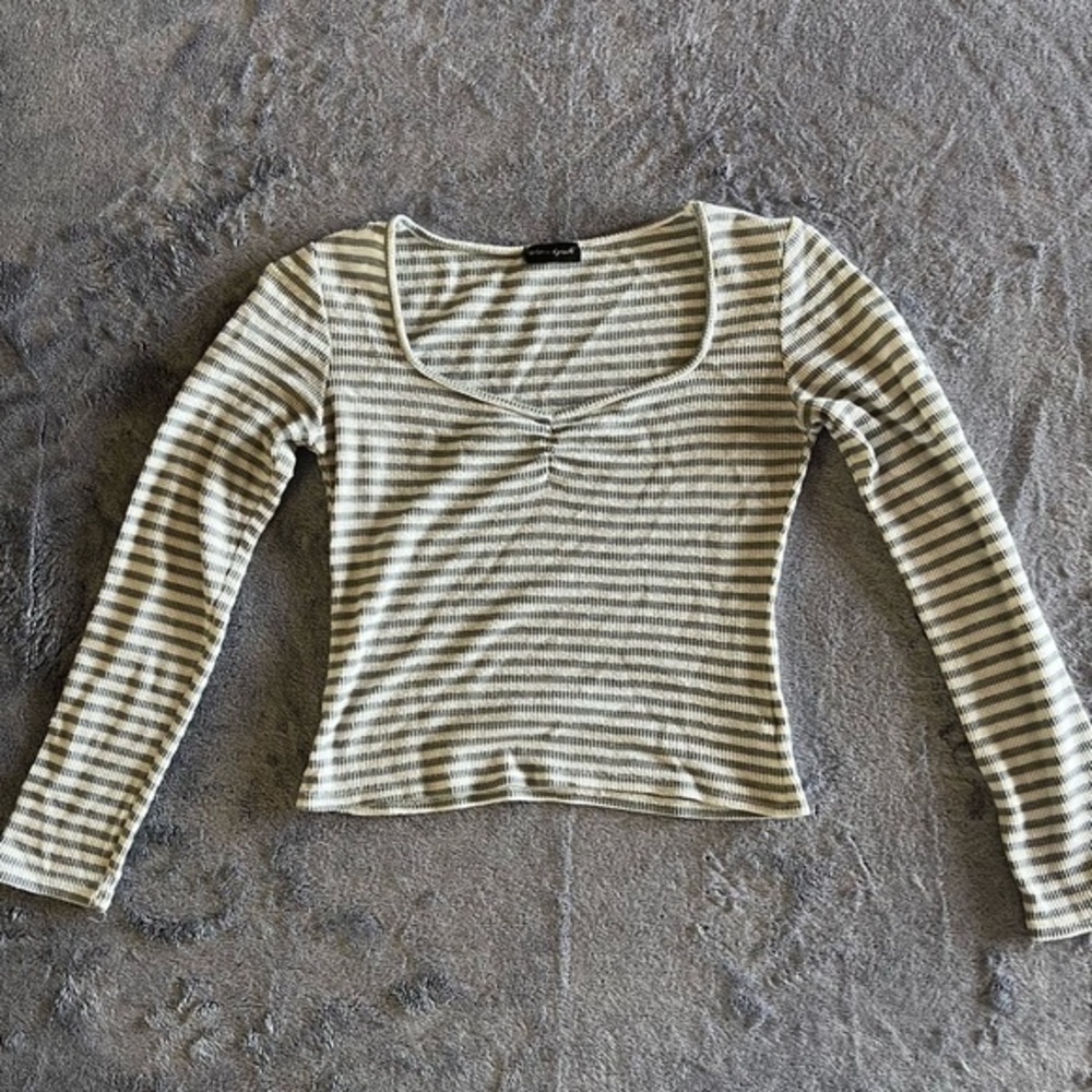 Urban Episode Striped Long Sleeve Crop Sweetheart Neckline Top Size XS